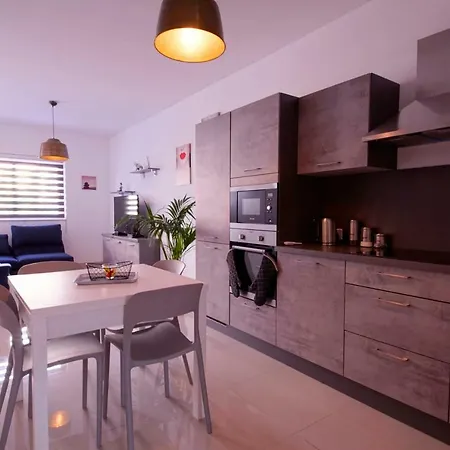 Pc M - Palm Court Maisonette